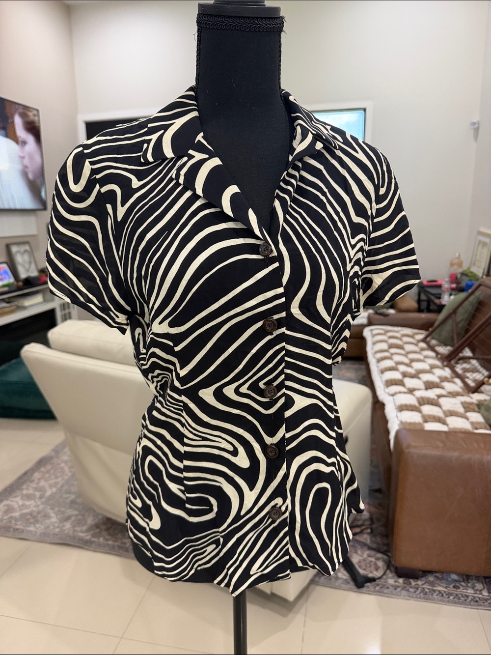 Black & White Zebra-Print Short Sleeve Button-Up Top